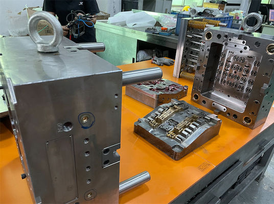 UPS Mold Componenti per stampi ad iniezione di precisione ad alte prestazioni