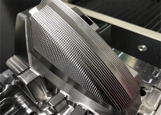 Stampo e nucleo per stampi OEM ODM che realizzano un nucleo di lucidatura nello stampaggio ad iniezione
