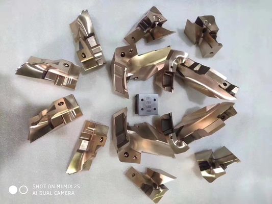 L'hardware dello stampaggio ad iniezione di precisione dell'OEM parte le parti automatiche d'ottone della muffa dell'acciaio inossidabile